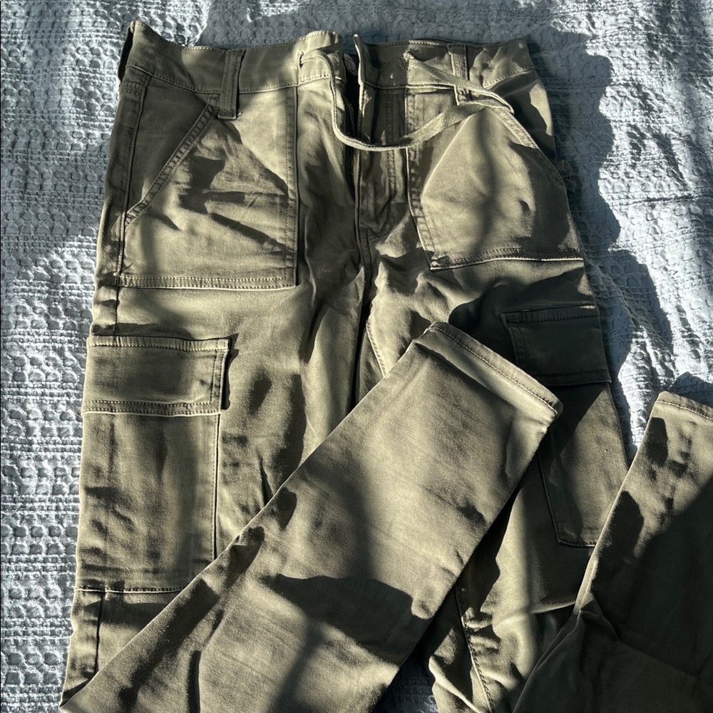 Women’s skinny olive Cargo Pants